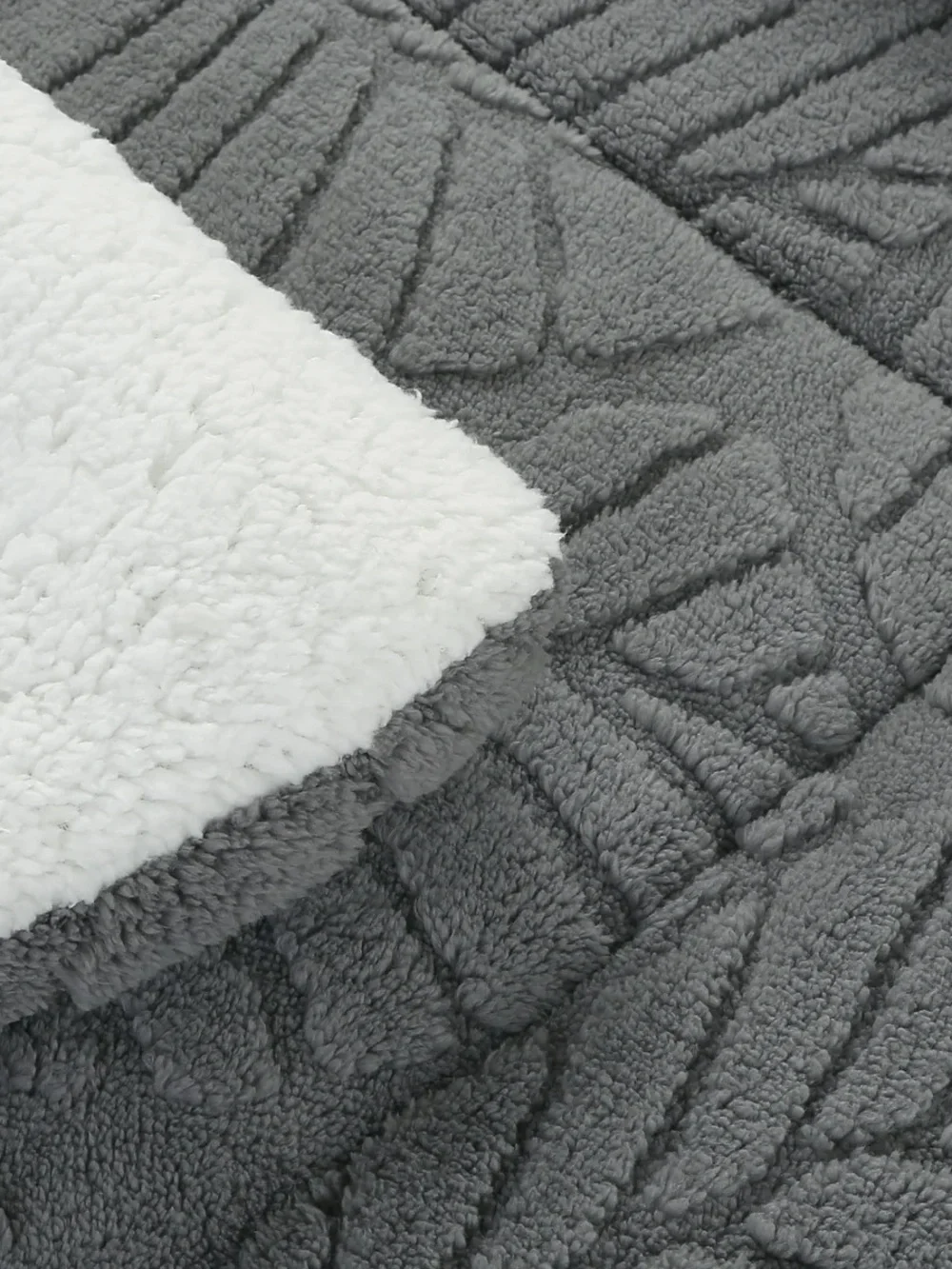 Gray Leaf-Pattern Reversible Comforter Set Queen 3 piece set